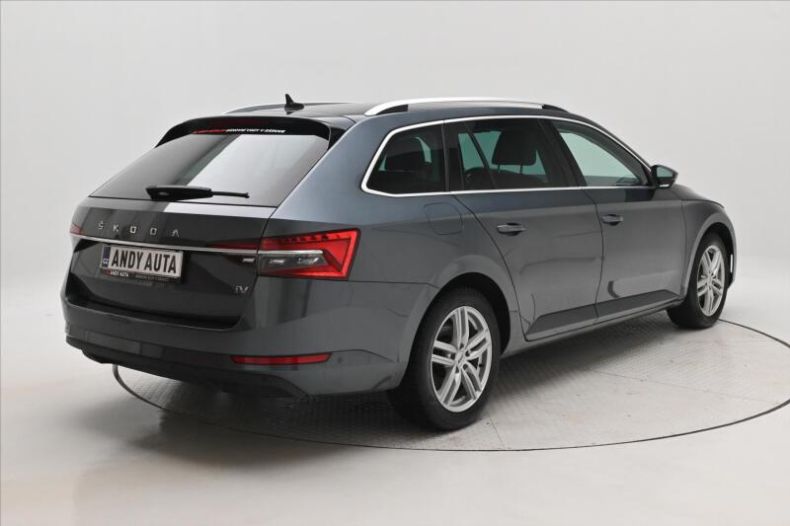 Škoda Superb - hlavní fotka