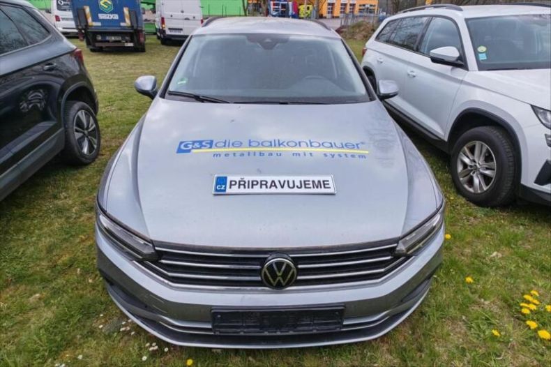 Volkswagen Passat - hlavní fotka inzerátu
