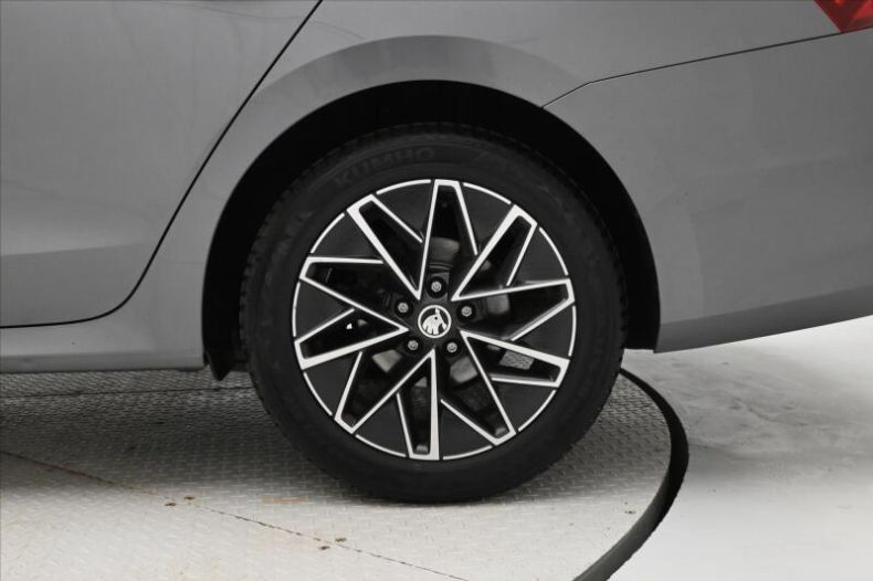 Škoda Octavia - hlavní fotka