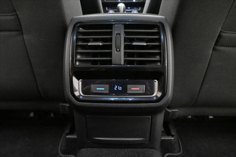 Volkswagen Passat - hlavní fotka