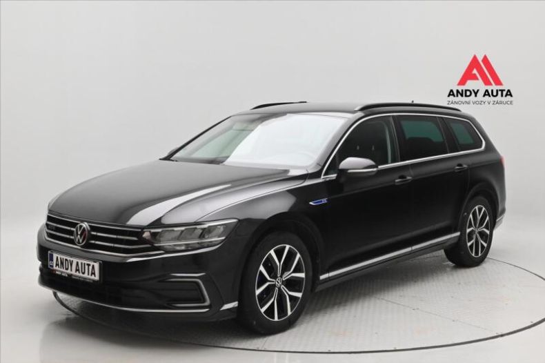 Volkswagen Passat - hlavní fotka inzerátu