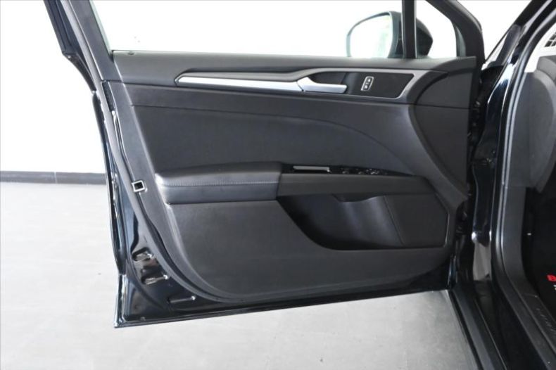 Ford Mondeo - hlavní fotka