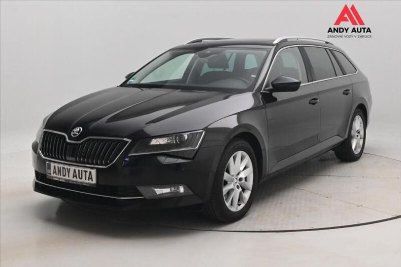 Škoda Superb - hlavní foto