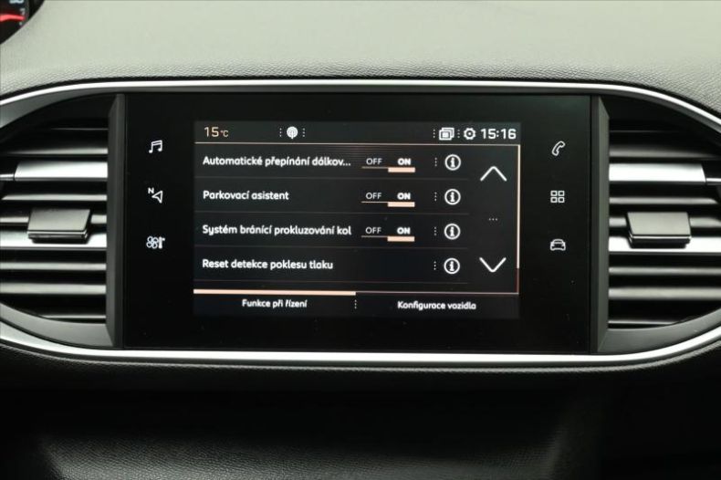 Peugeot 308 - hlavní fotka