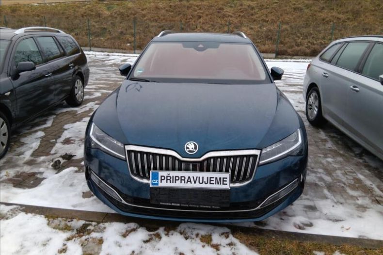 Škoda Superb - hlavní foto