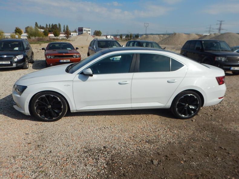 Škoda Superb - hlavní fotka