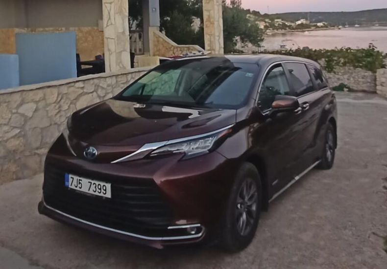 Toyota Sienna - hlavní fotka inzerátu