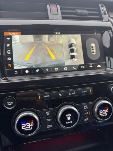 Land Rover Discovery - hlavní fotka