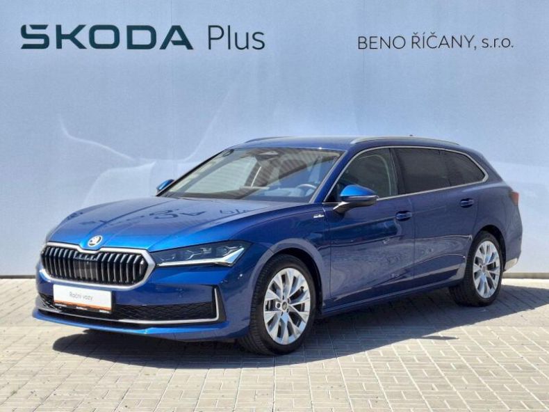 Škoda Superb - hlavní foto