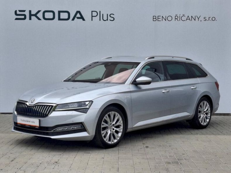 Škoda Superb - hlavní foto