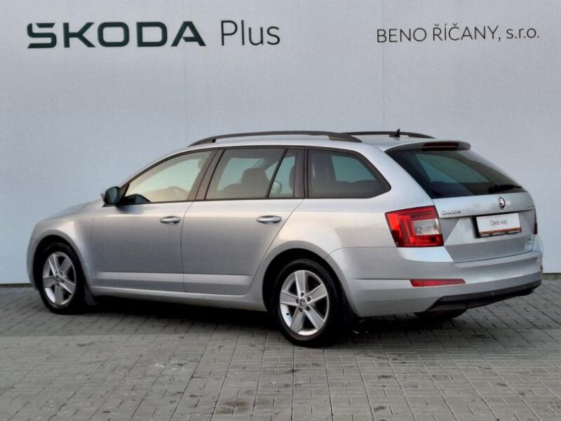 Škoda Octavia - hlavní fotka