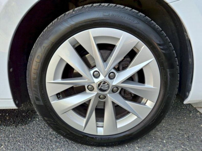 Škoda Octavia - hlavní fotka