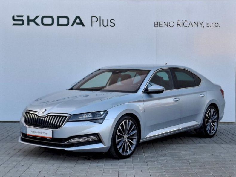 Škoda Superb - hlavní foto