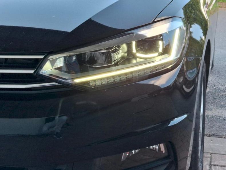 Volkswagen Touran - hlavní fotka