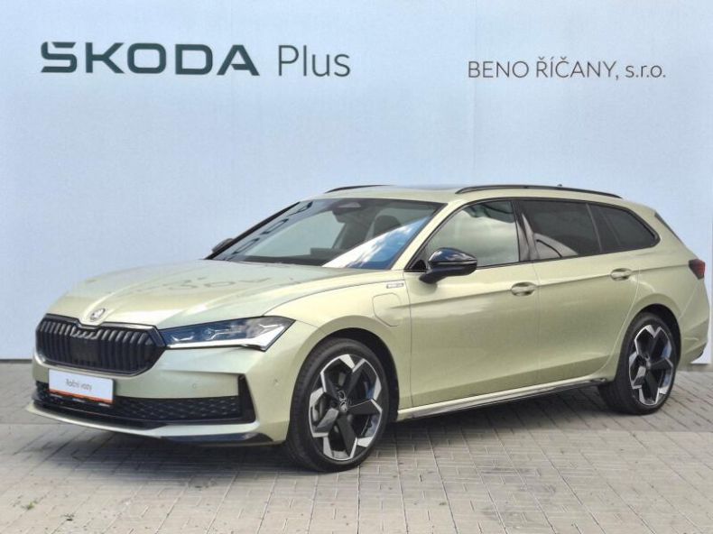Škoda Superb - hlavní foto