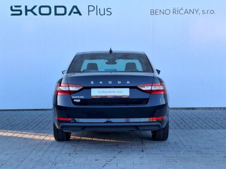 Škoda Superb - hlavní fotka