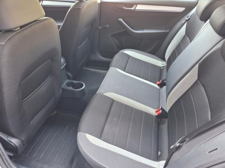 Škoda Rapid - hlavní fotka