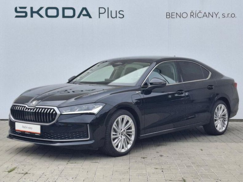 Škoda Superb - hlavní foto