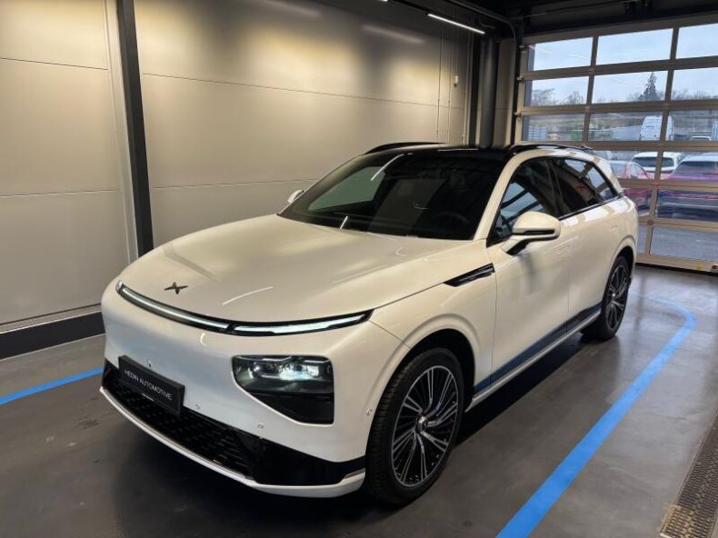 Xpeng G9 - hlavní foto