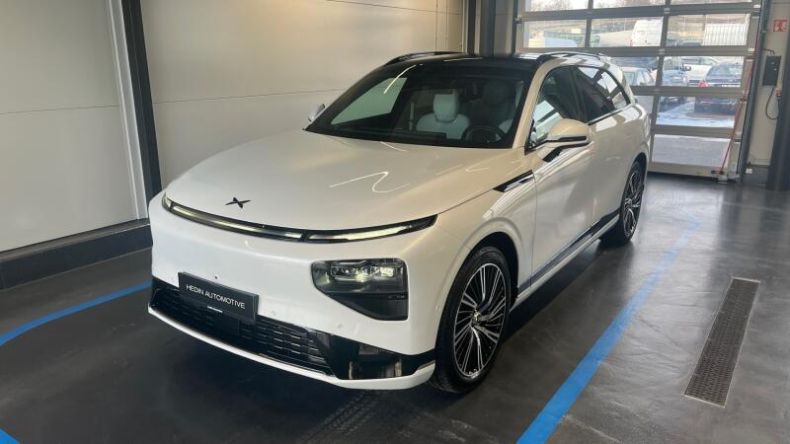 Xpeng G9 - hlavní foto