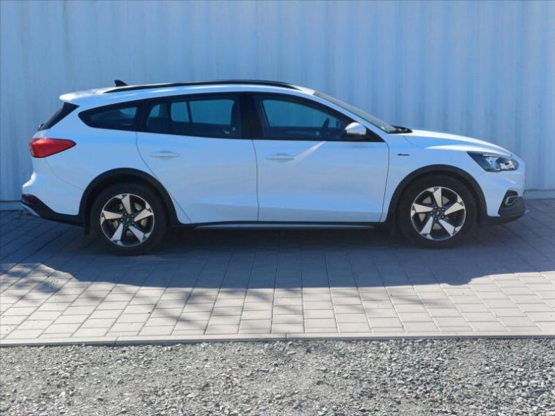 Ford Focus - hlavní fotka