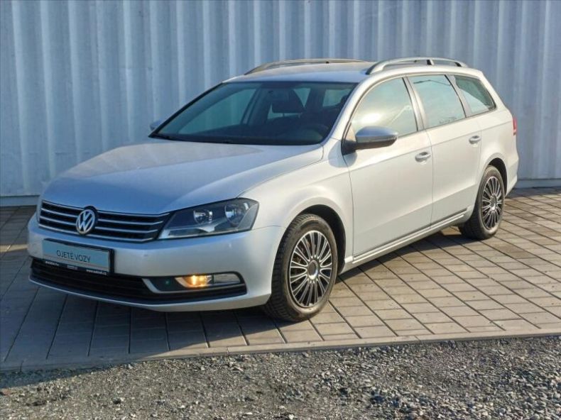 Volkswagen Passat - hlavní fotka inzerátu