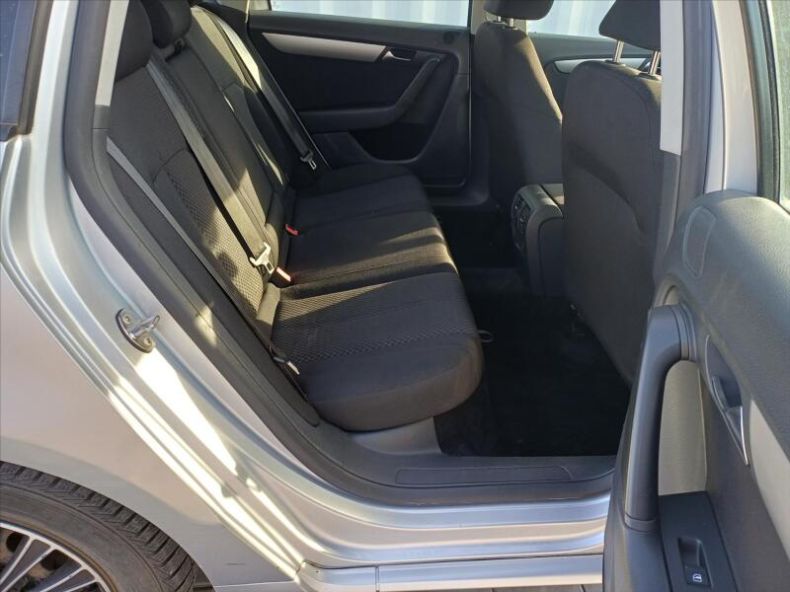 Volkswagen Passat - hlavní fotka