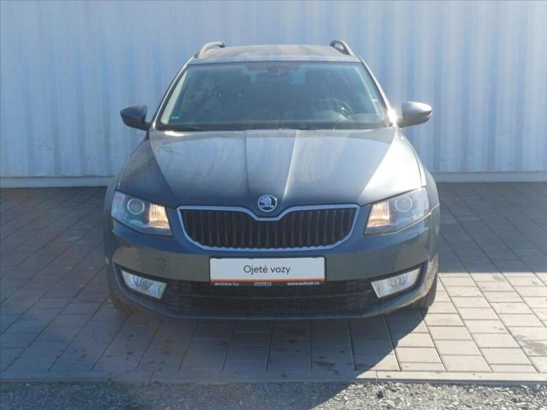 Škoda Octavia - hlavní fotka