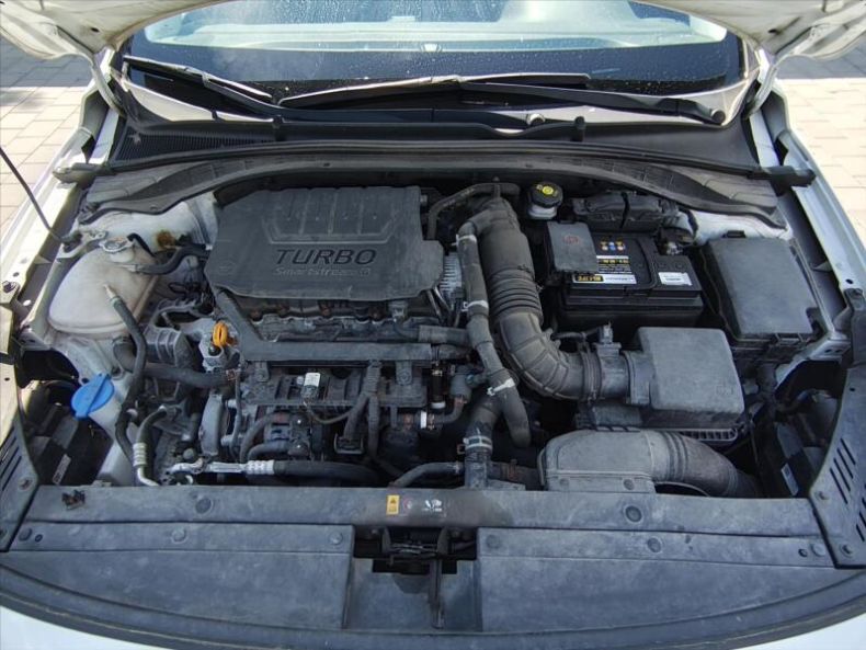 Hyundai i30 - hlavní fotka