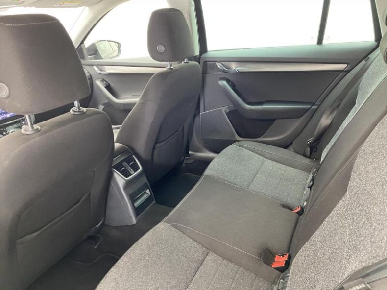 Škoda Octavia - hlavní fotka