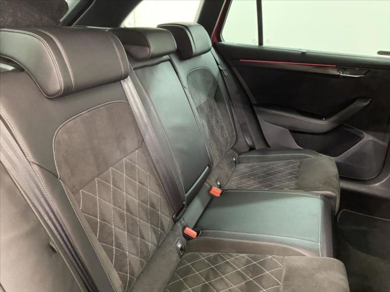 Škoda Superb - hlavní fotka