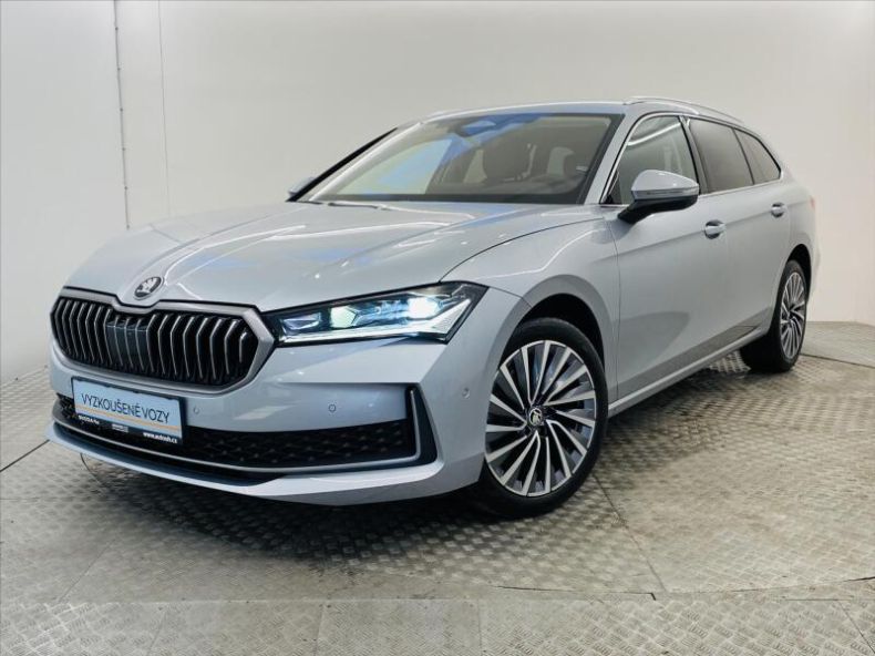 Škoda Superb - hlavní foto