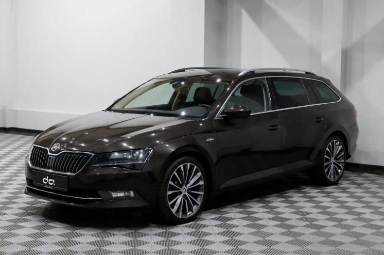 Škoda Superb - hlavní foto