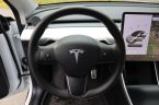 Tesla Model Y - fotka číslo 23