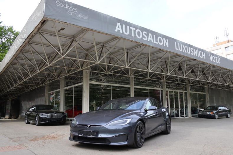 Tesla S-type - hlavní foto