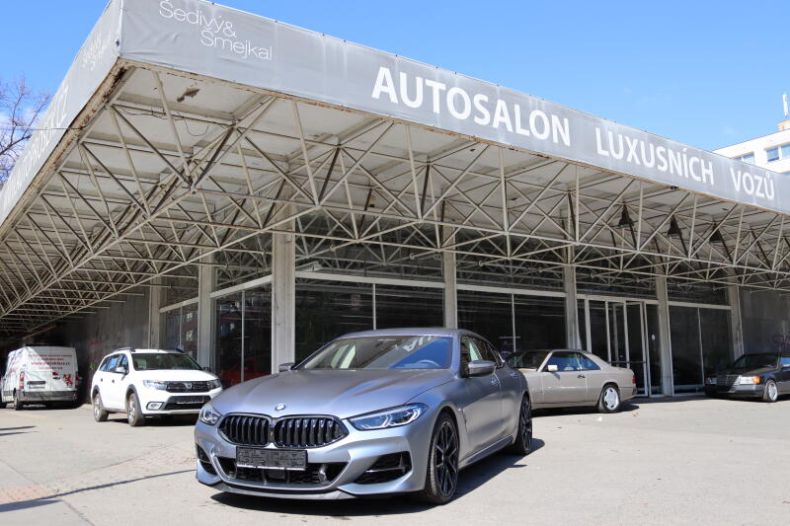 BMW Řada 8 - hlavní foto