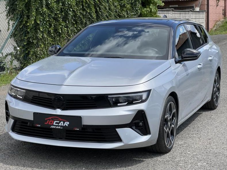 Opel Astra - hlavní foto