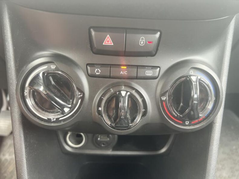 Peugeot 208 - hlavní fotka