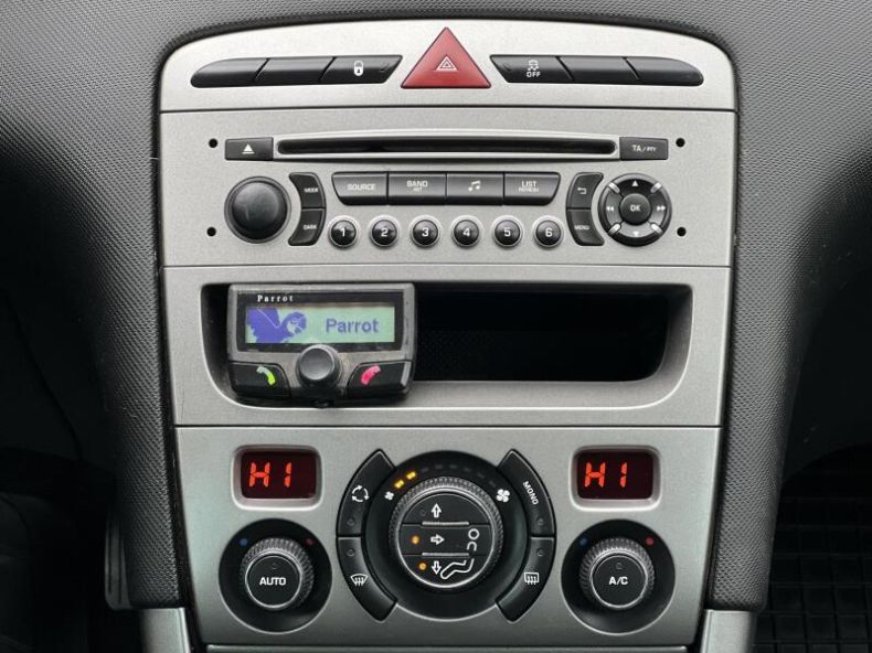 Peugeot 308 - hlavní fotka