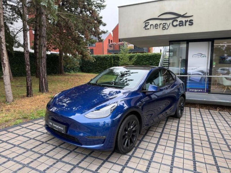 Tesla Model Y - hlavní foto