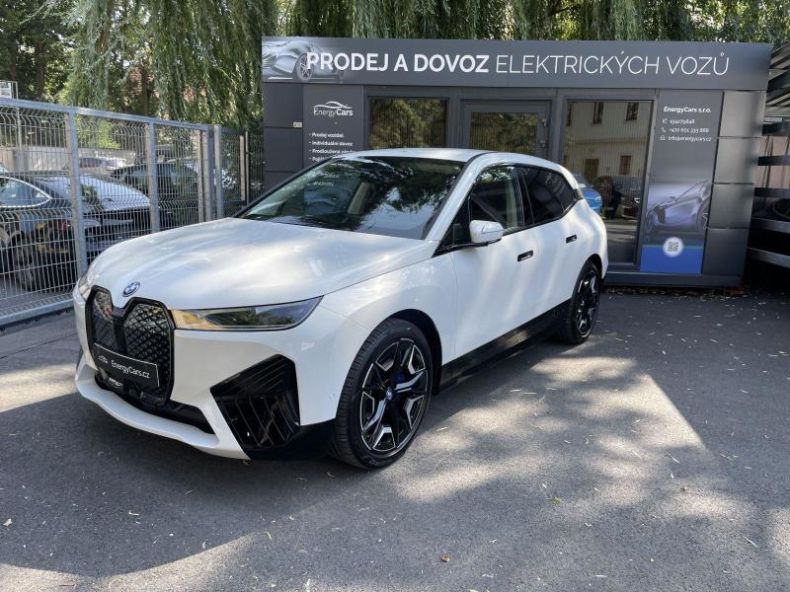 BMW iX - hlavní fotka inzerátu