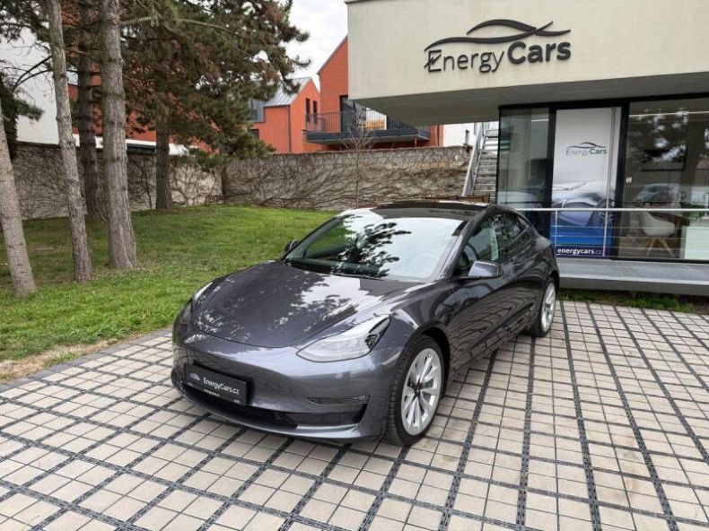 Tesla Model 3 - hlavní fotka inzerátu