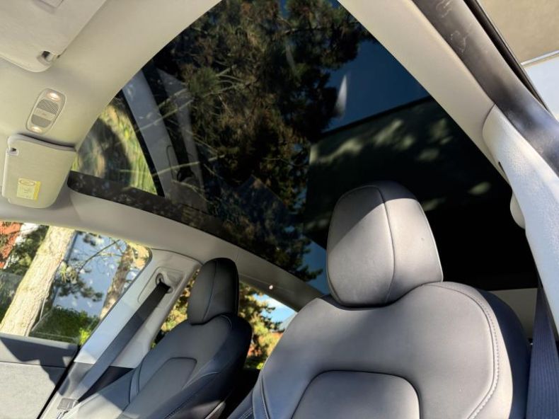 Tesla Model Y - hlavní fotka