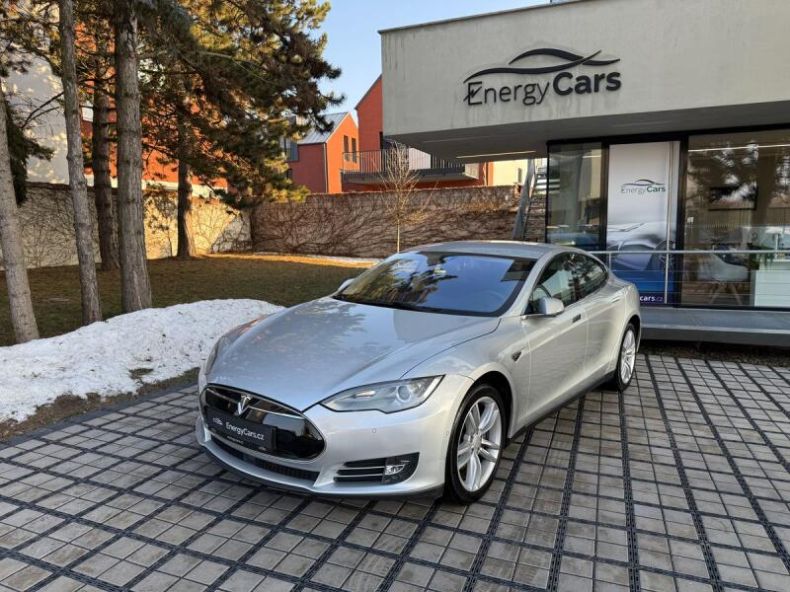 Tesla S-type - hlavní foto