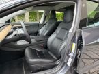 Tesla Model 3 - fotka číslo 10