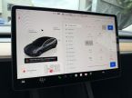 Tesla Model 3 - fotka číslo 17