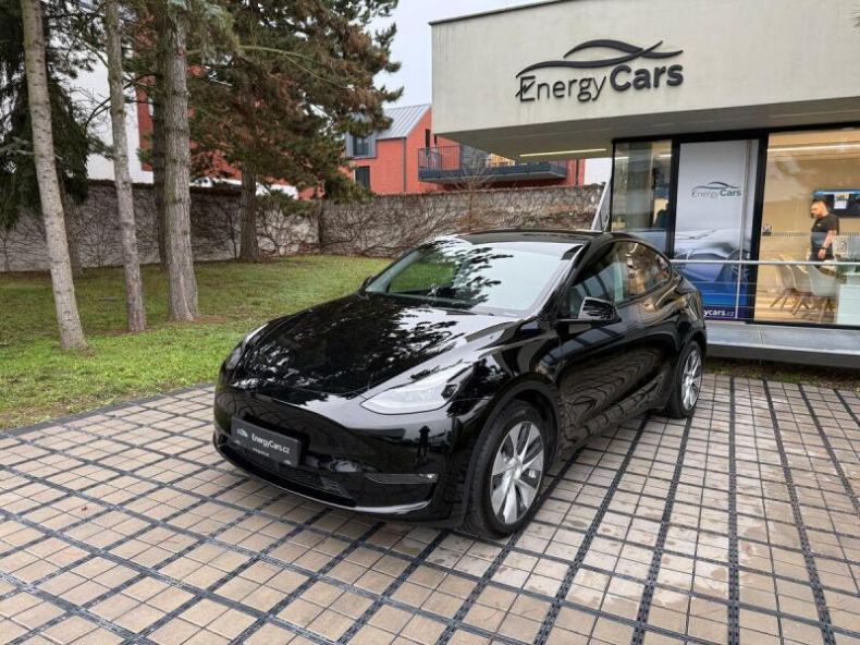 Tesla Model Y - hlavní foto