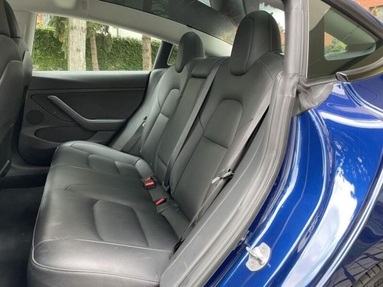 Tesla Model 3 - hlavní fotka