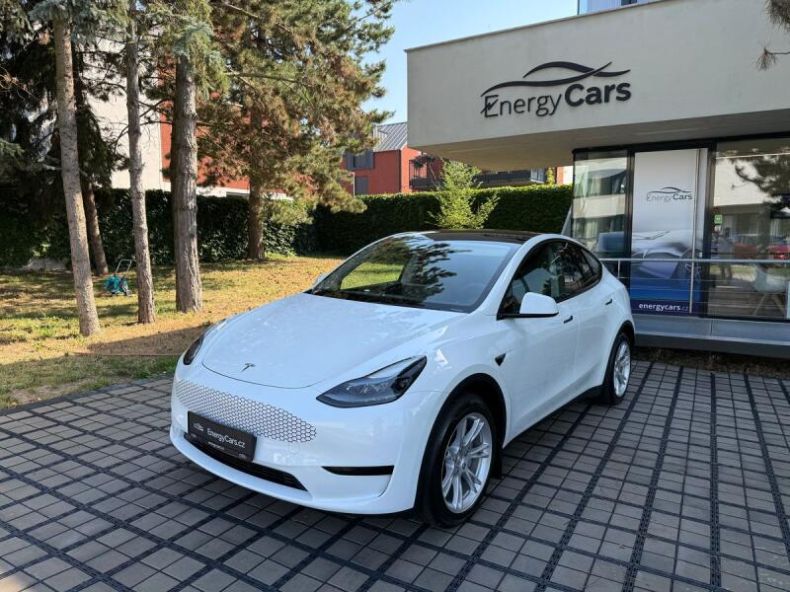 Tesla Model Y - hlavní foto