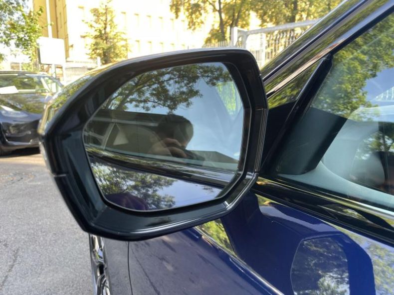 BMW i5 - hlavní fotka